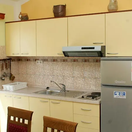 Rogoznica 3097b Rogoznica (Sibenik-Knin)