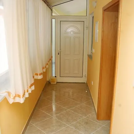 Apartment Rogoznica 3097b *